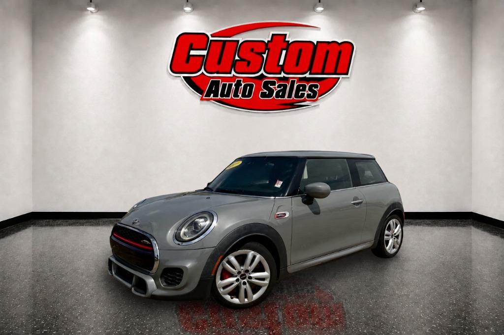 2021 MINI Hardtop - $26,400