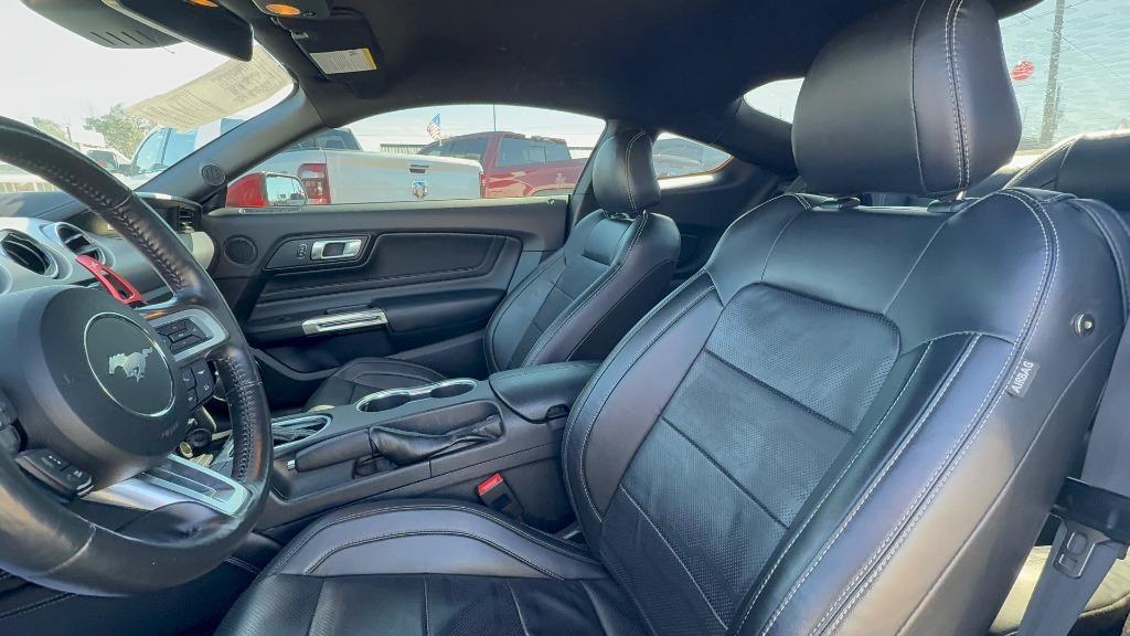 2022 Ford Mustang - $23,025