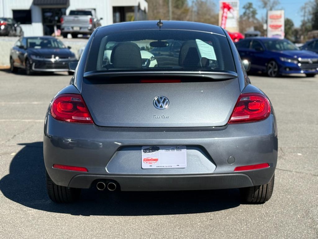 2018 Volkswagen Beetle - $20,625