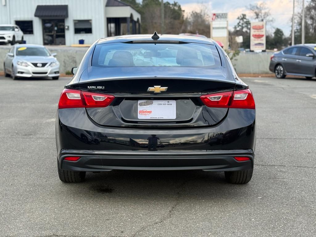 2021 Chevrolet Malibu - $15,300