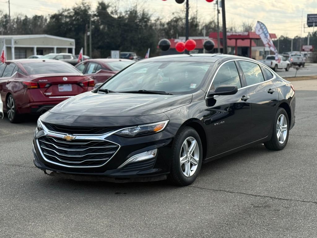 2021 Chevrolet Malibu - $15,300