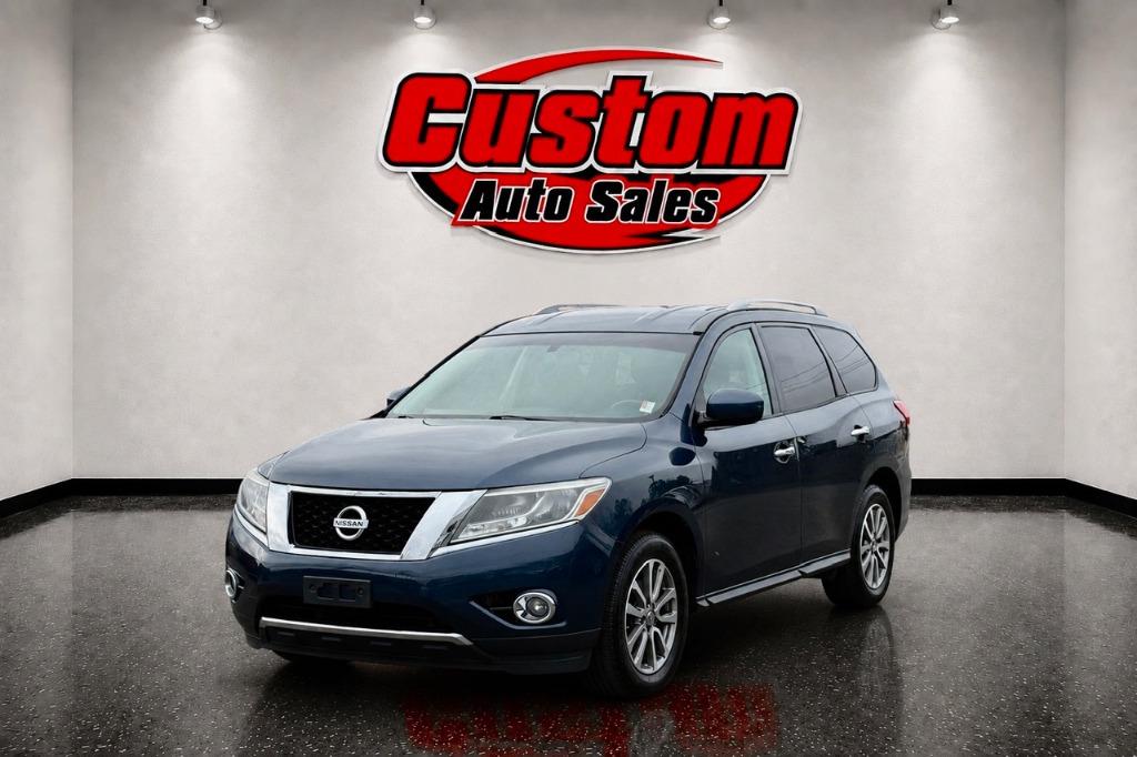 2015 Nissan Pathfinder - $8,995