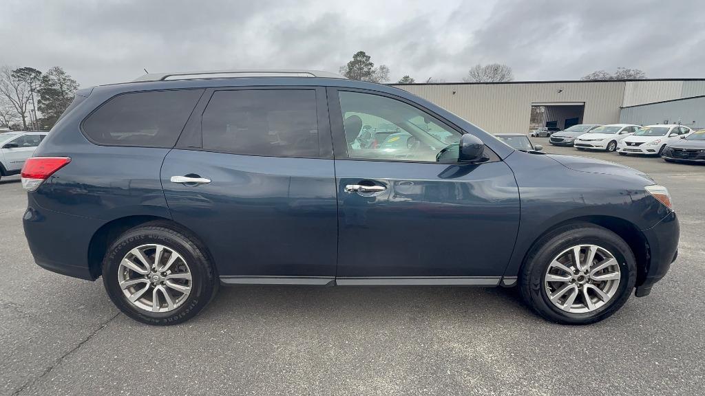 2015 Nissan Pathfinder - $8,995
