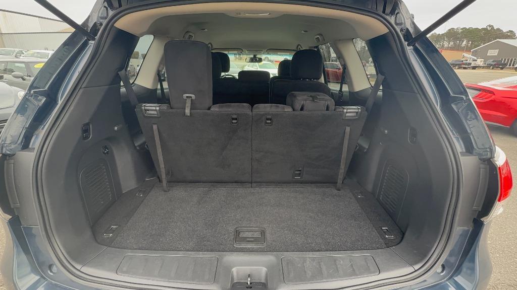 2015 Nissan Pathfinder - $8,995