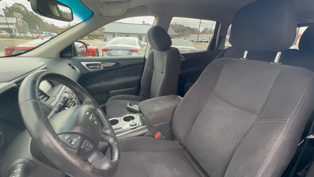 2015 Nissan Pathfinder - $8,995