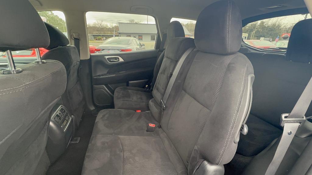 2015 Nissan Pathfinder - $8,995