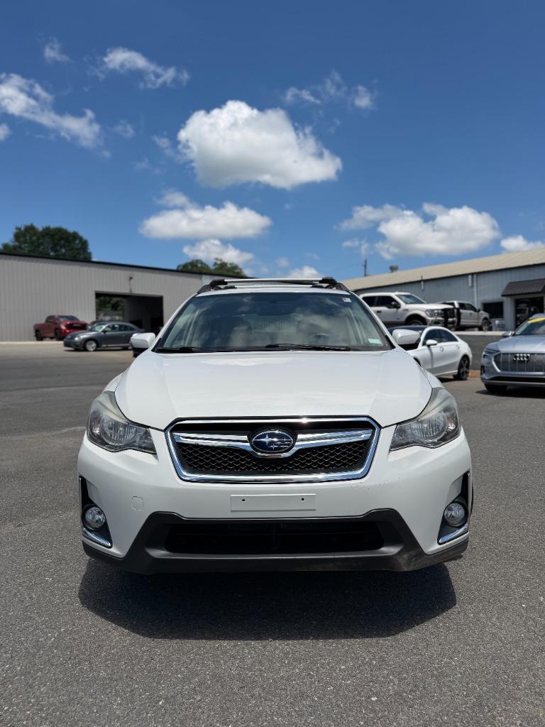 2016 Subaru Crosstrek - $17,225