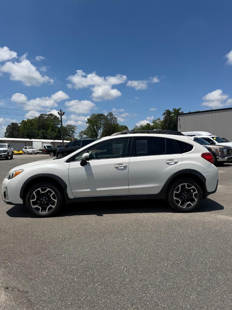 2016 Subaru Crosstrek - $17,225