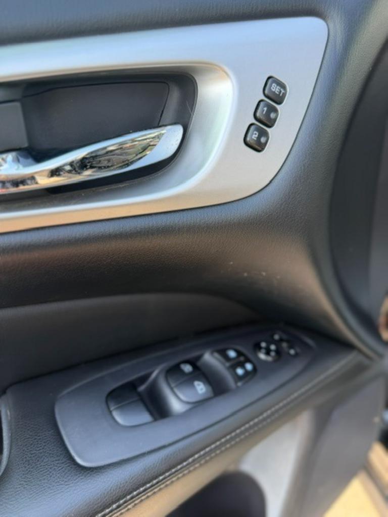 2017 Nissan Pathfinder - $9,899