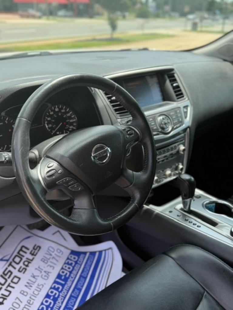 2018 Nissan Pathfinder - $9,599