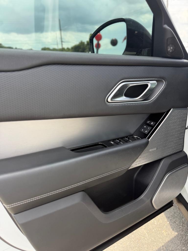 2018 Land Rover Range Rover Velar - $26,990