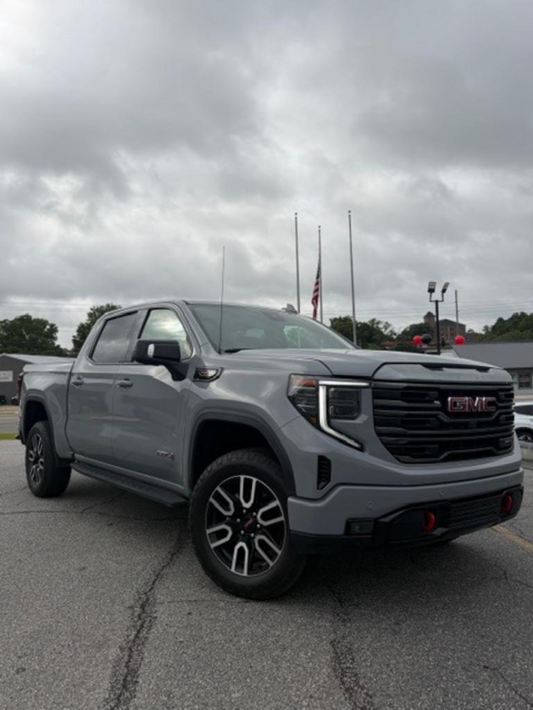 2024 GMC Sierra 1500 - $59,375