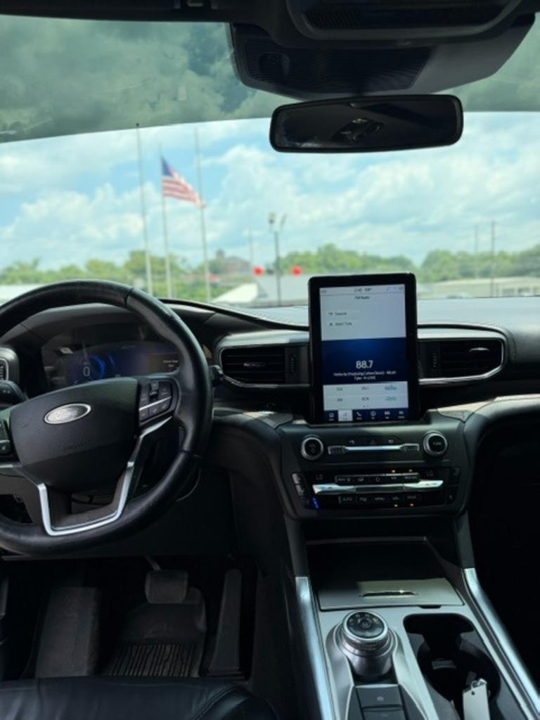 2020 Ford Explorer - $26,275