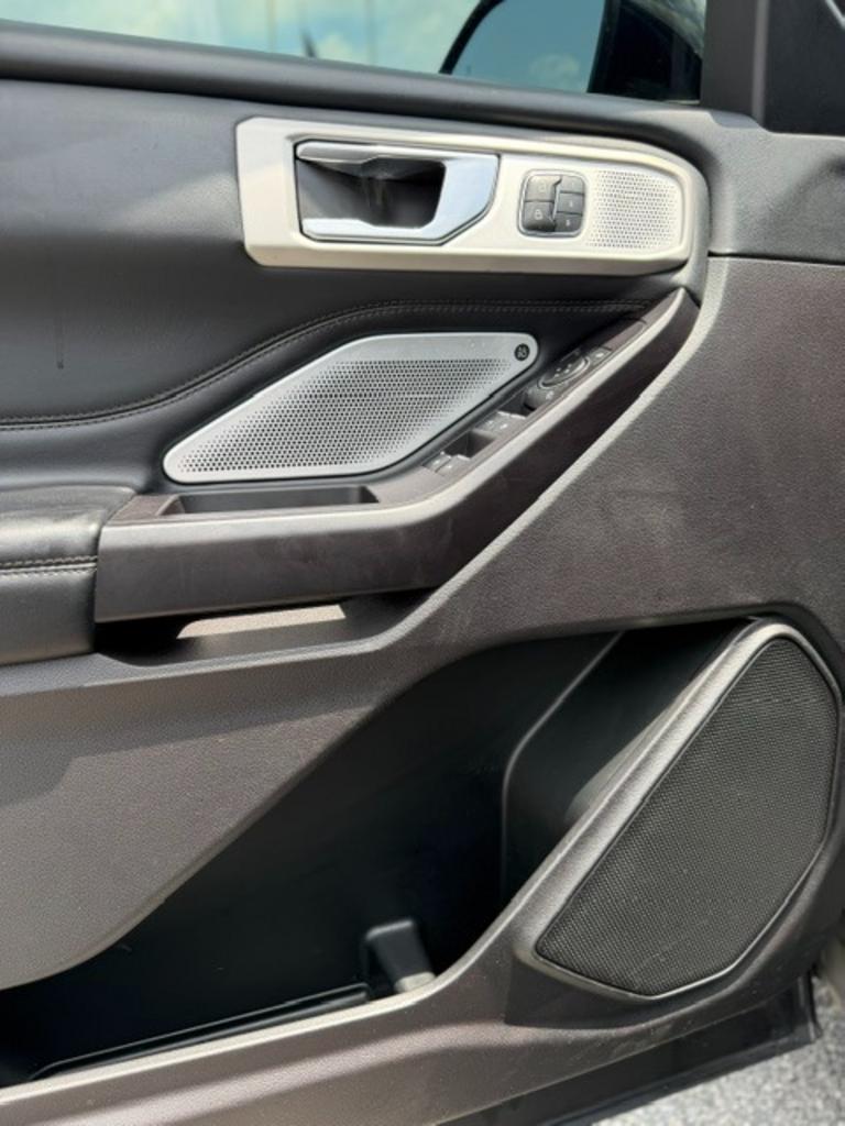 2020 Ford Explorer - $26,275