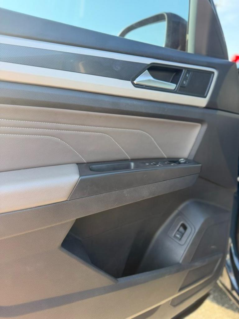 2022 Volkswagen Atlas - $24,875