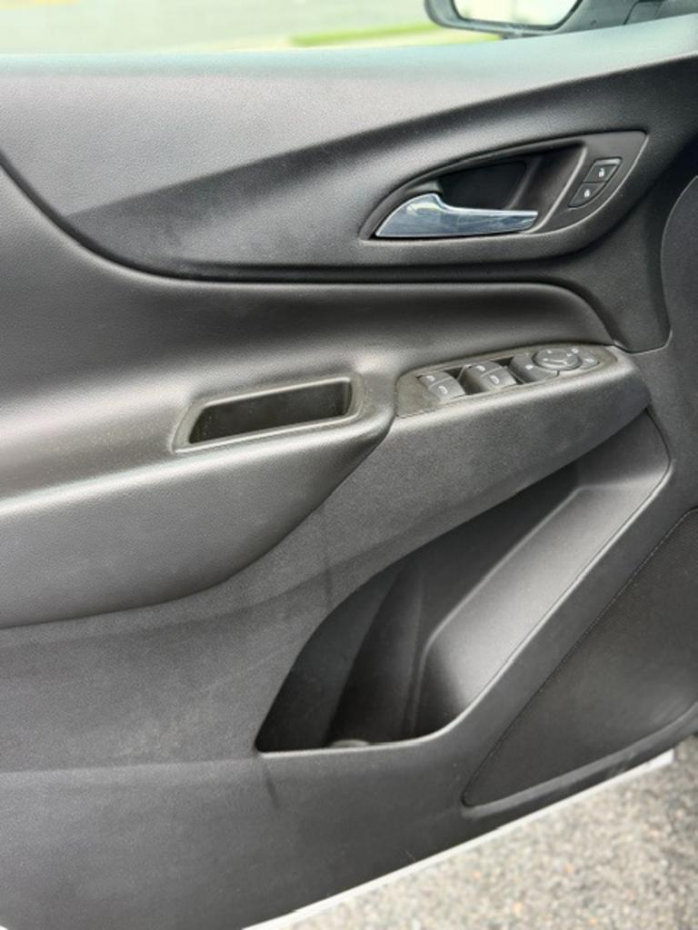 2022 Chevrolet Equinox - $16,950
