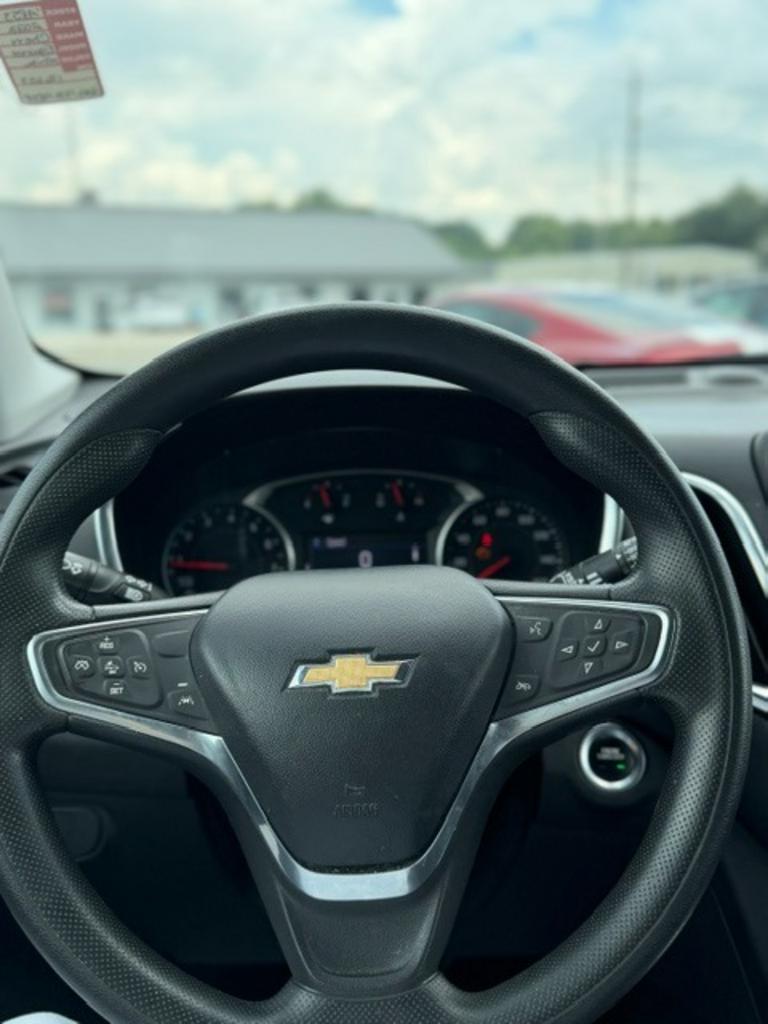 2022 Chevrolet Equinox - $16,950