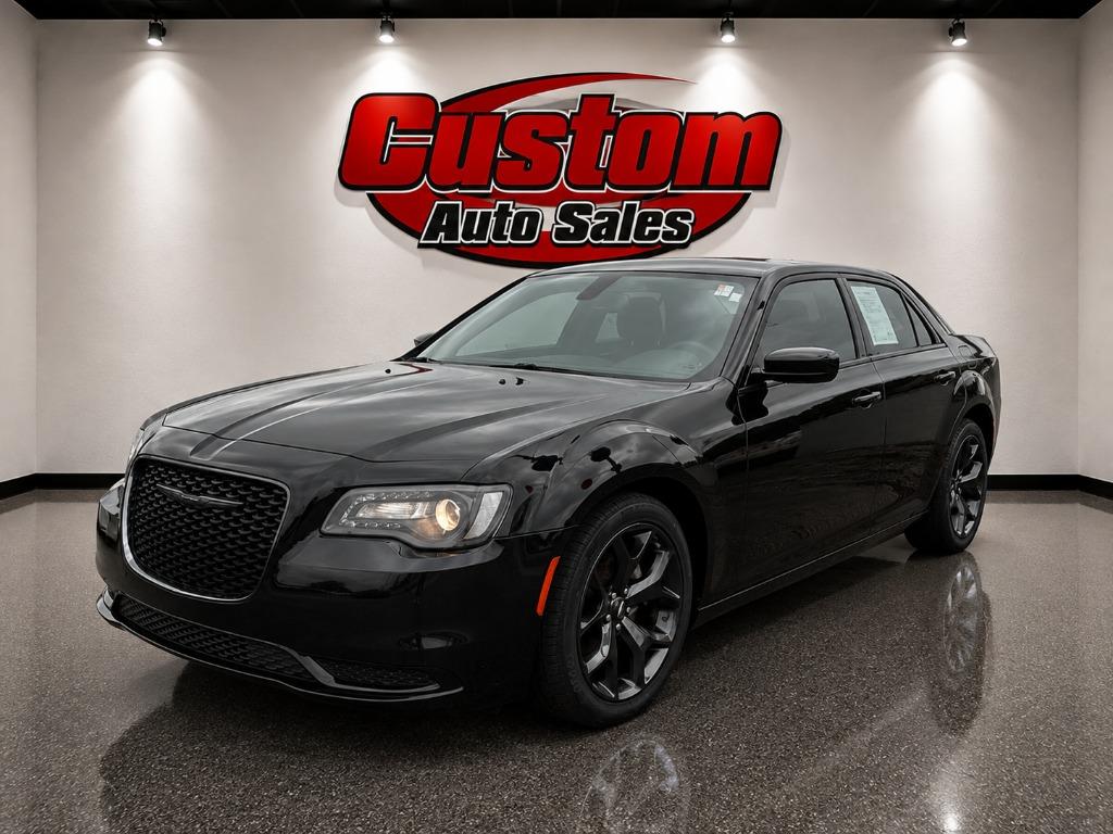 2023 Chrysler 300 - $20,950