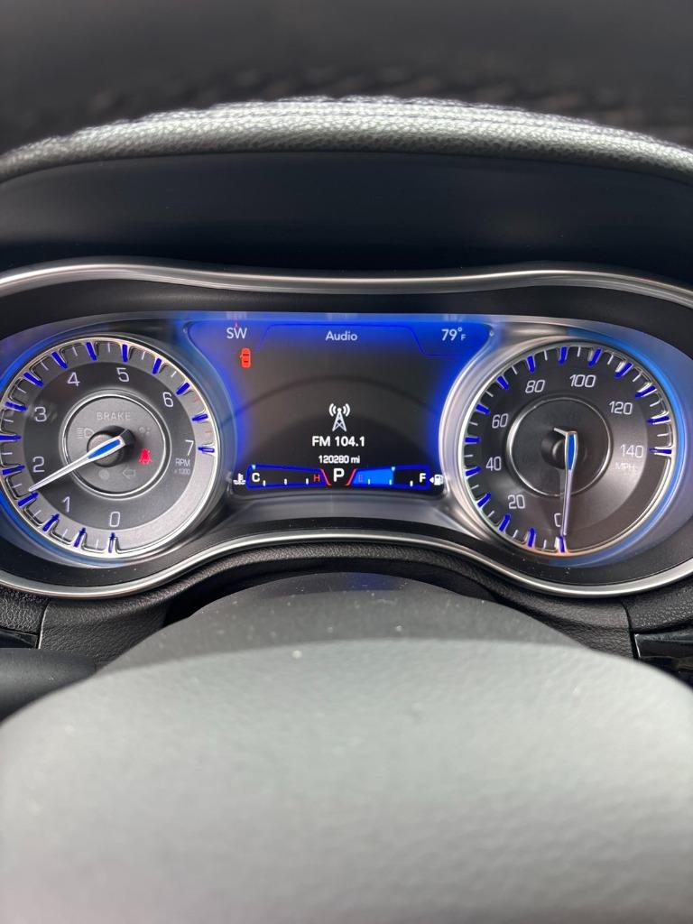 2023 Chrysler 300 - $20,950