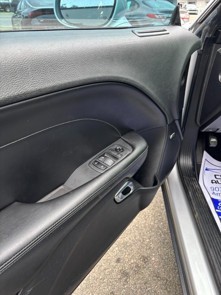 2019 Dodge Challenger - $18,300