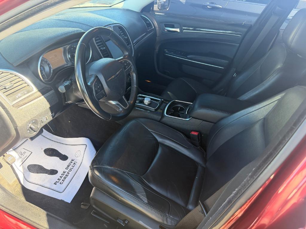 2016 Chrysler 300 - $13,075