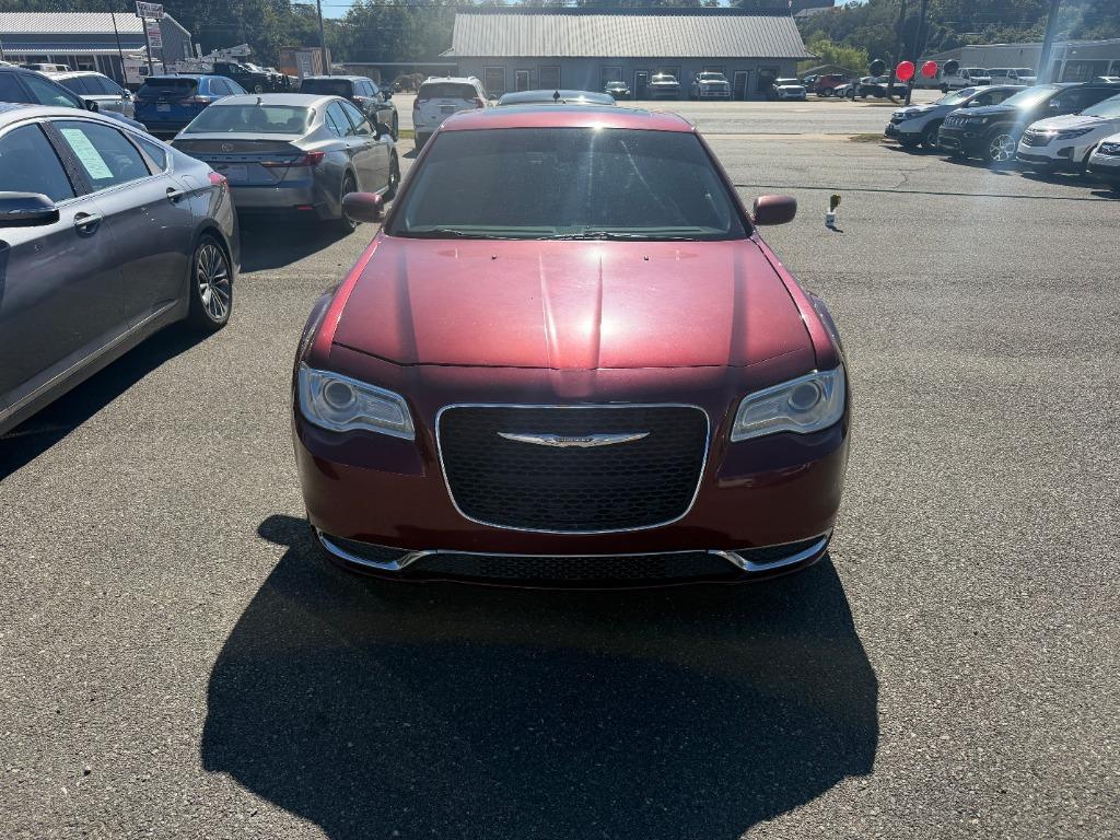 2016 Chrysler 300 - $13,075