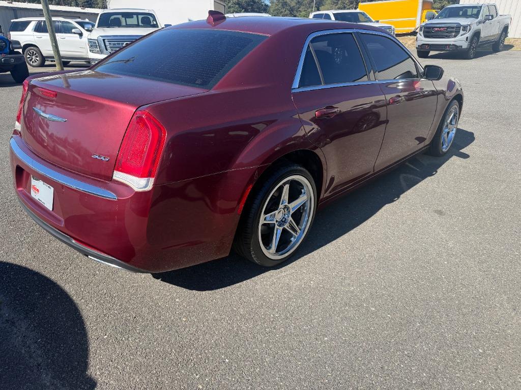 2016 Chrysler 300 - $13,075