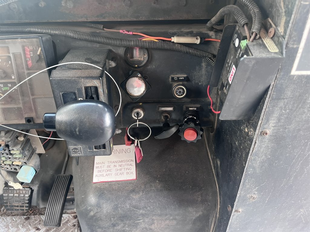 1996 International 4700 - $9,500