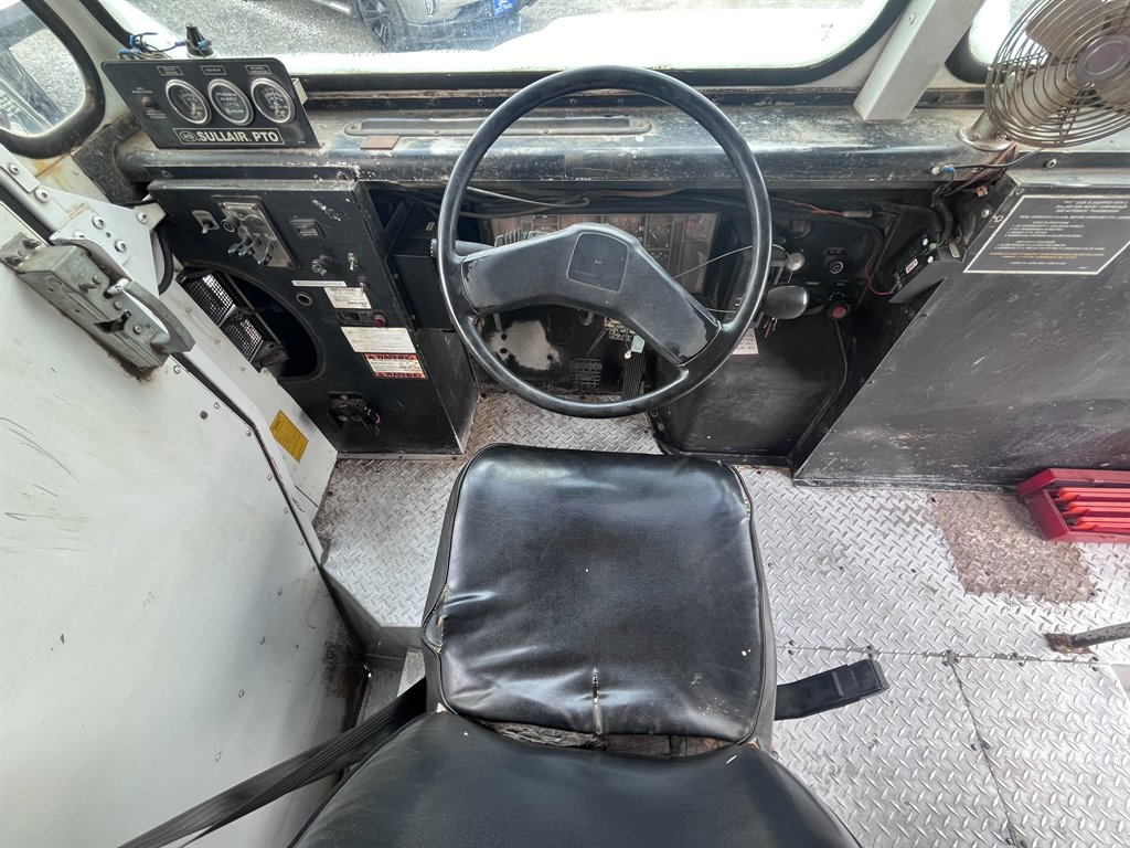 1996 International 4700 - $9,500