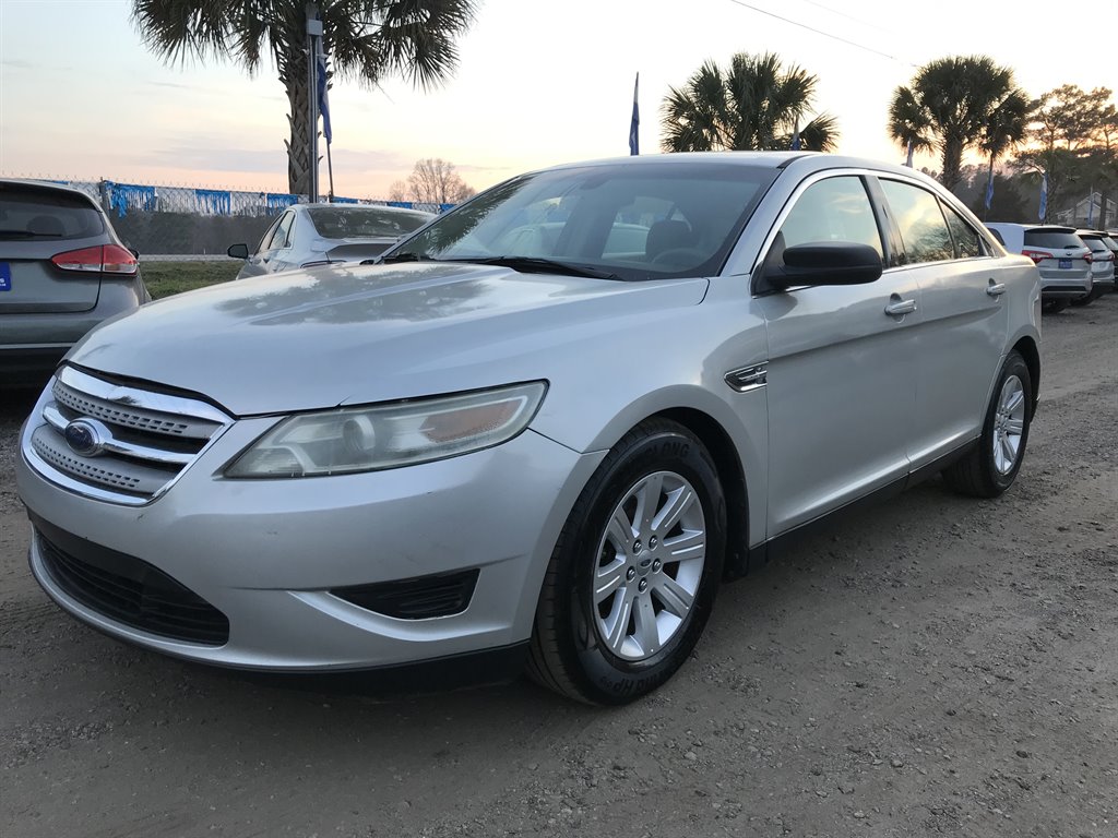 B&L Auto Sales - 2010 Ford Taurus SE