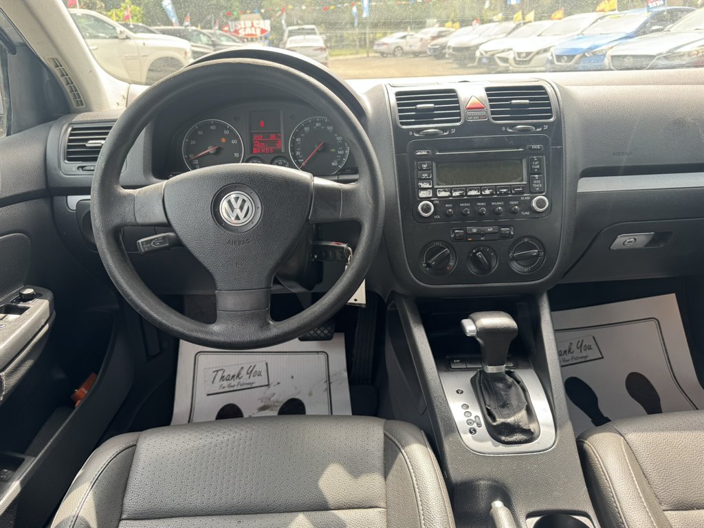 2006 Volkswagen Jetta - $8,880