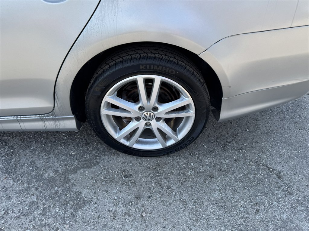 2006 Volkswagen Jetta - $8,880