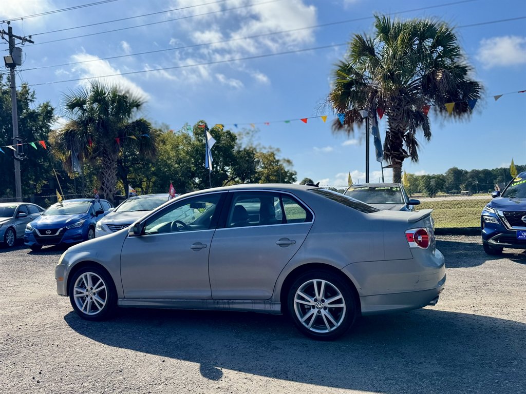 2006 Volkswagen Jetta - $8,880