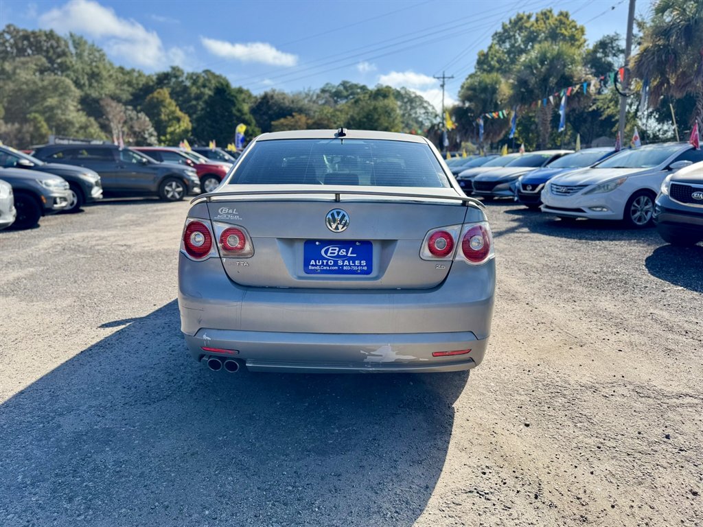 2006 Volkswagen Jetta - $8,880