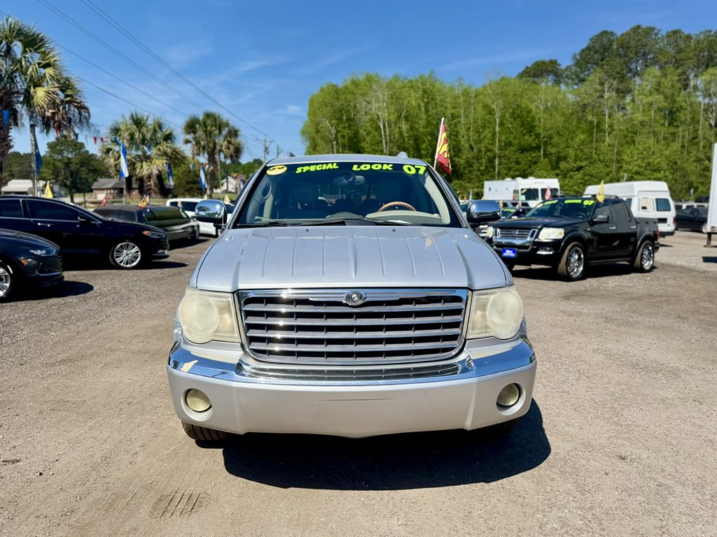 2007 Chrysler Aspen - $8,880