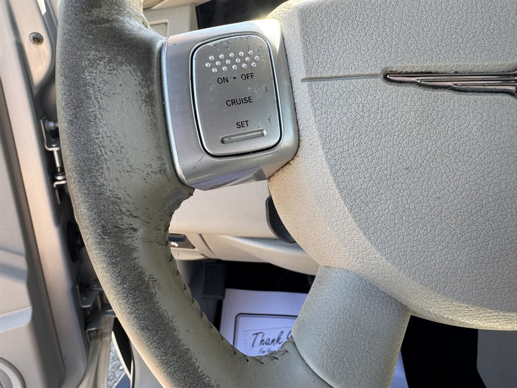 2007 Chrysler Aspen - $8,880