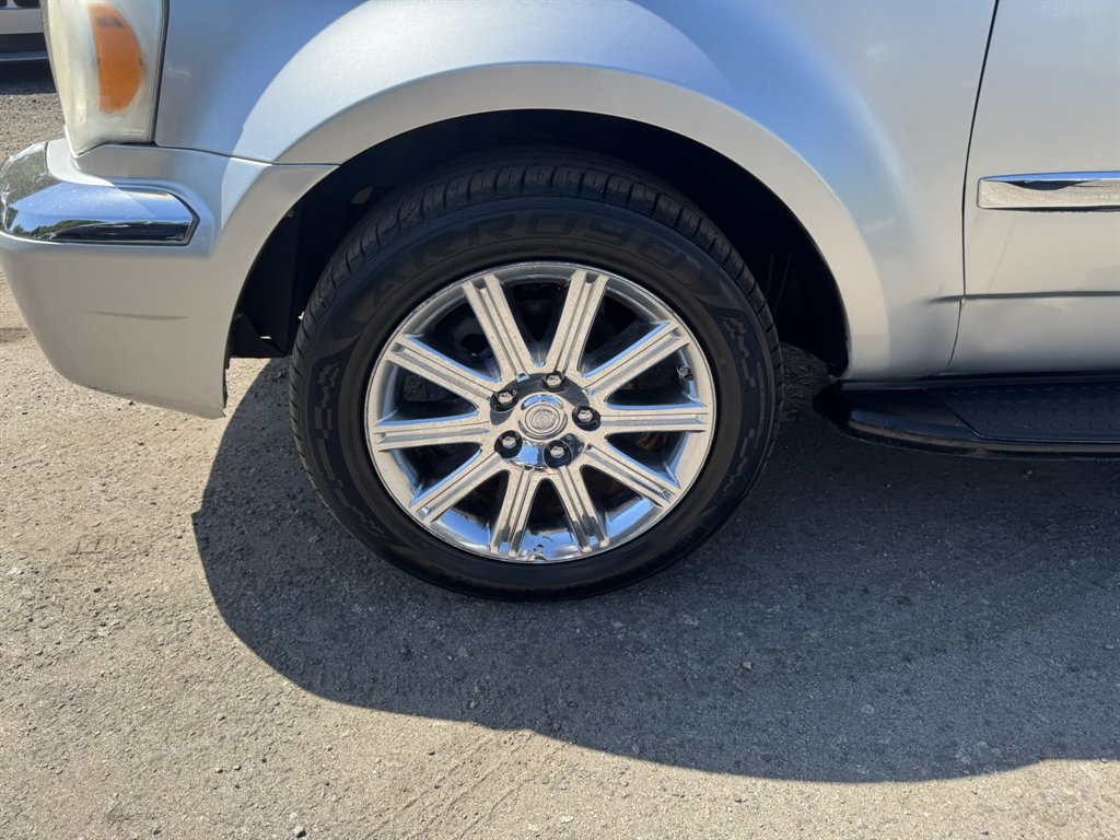2007 Chrysler Aspen - $8,880