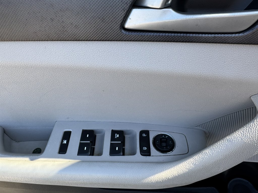2016 Hyundai Sonata - $12,890