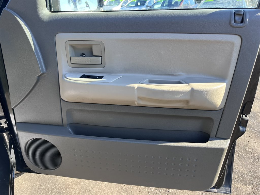 2007 Dodge Dakota SLT photo