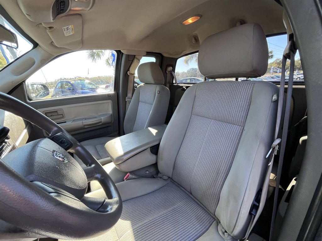 2007 Dodge Dakota SLT photo