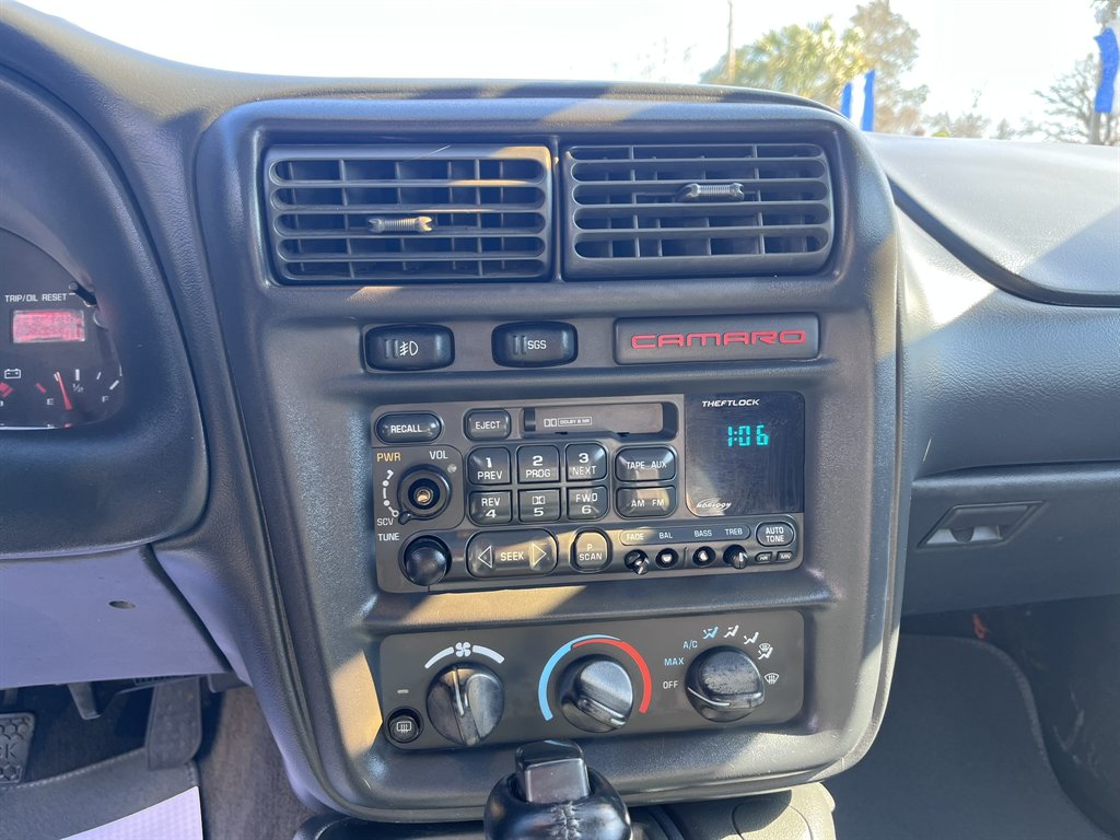 1999 Chevrolet Camaro photo