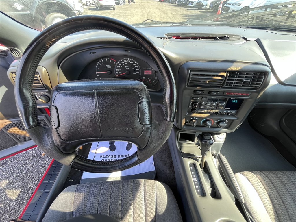 1999 Chevrolet Camaro photo