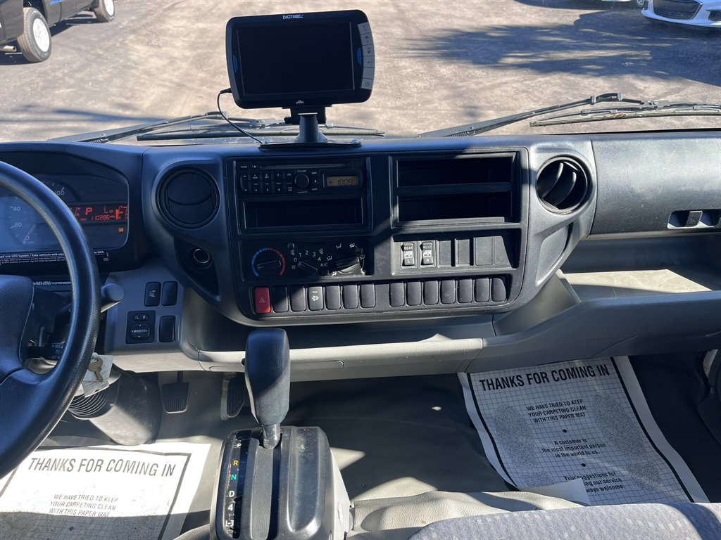2016 Hino Xjc740 / Xfc740 - $19,980