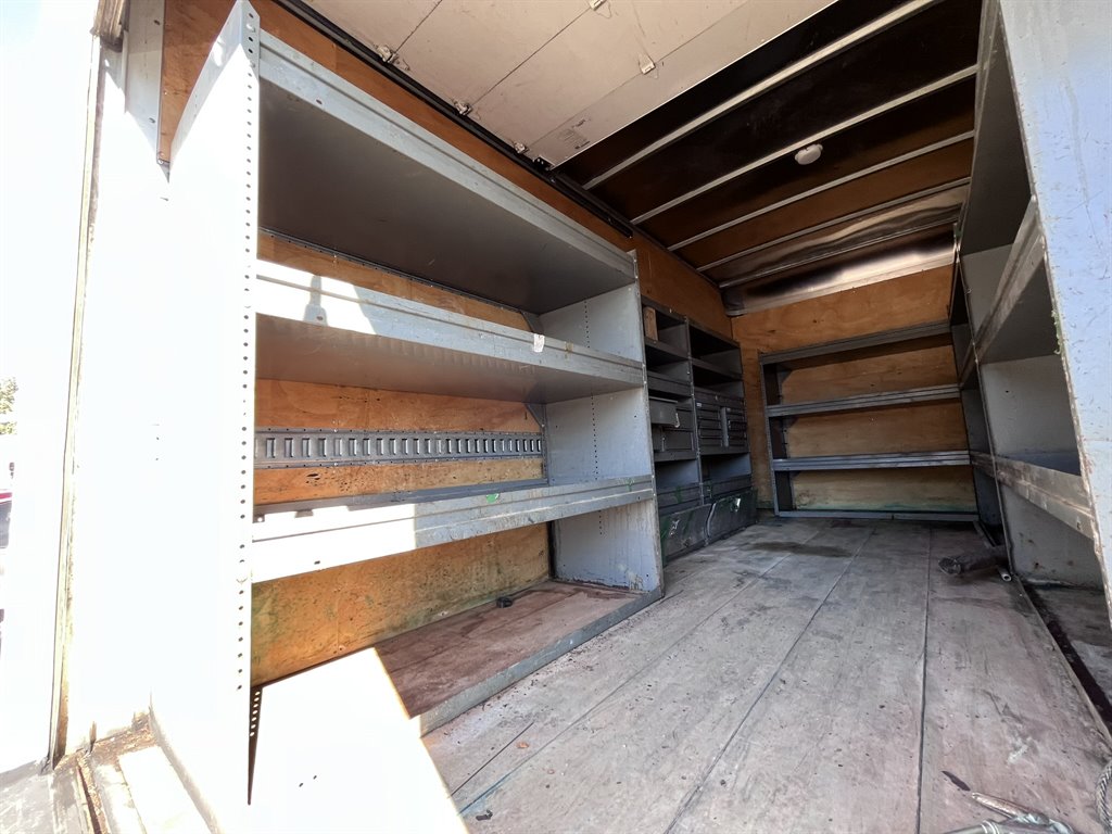 2016 Hino Xjc740 / Xfc740 - $19,980