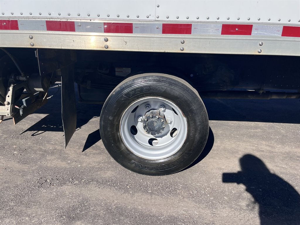 2016 Hino Xjc740 / Xfc740 - $19,980