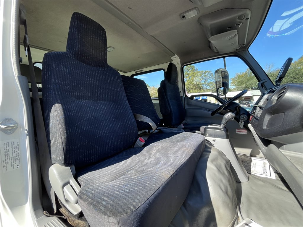 2016 Hino Xjc740 / Xfc740 - $19,980