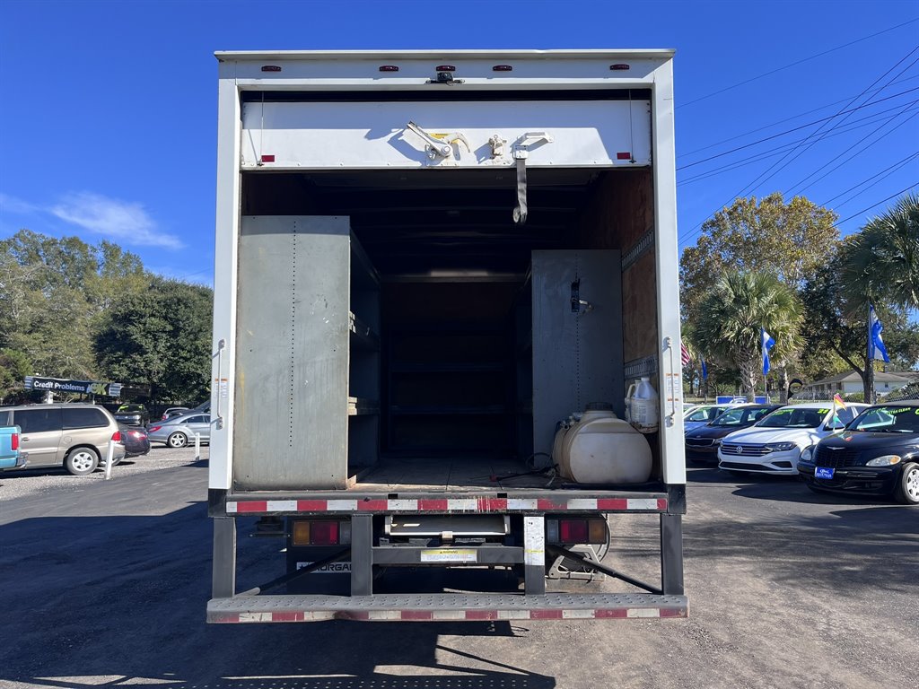 2016 Hino Xjc740 / Xfc740 - $19,980