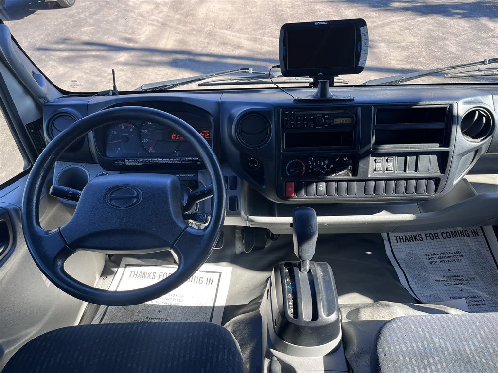 2016 Hino Xjc740 / Xfc740 - $19,980