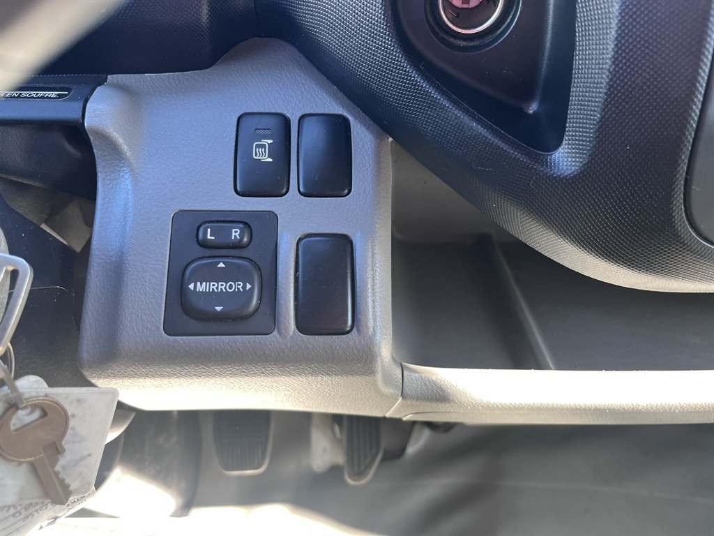 2016 Hino Xjc740 / Xfc740 - $19,980
