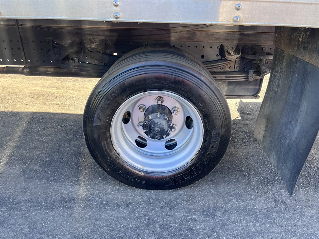 2016 Hino Xjc740 / Xfc740 - $19,980